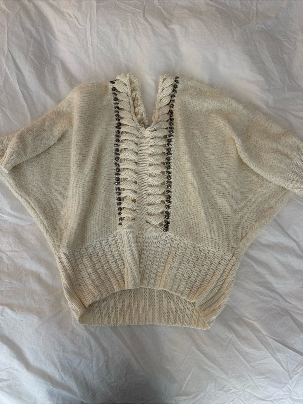 Alberto Makali Cream V-Neck Short Sleeve Sweater With Lace Up Detail